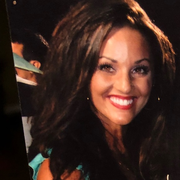 Meet your Posher, Jo Michele - Picture 3 of 4